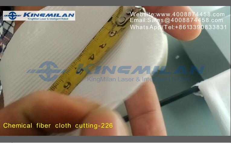 布料激光切割_布料激光切割机_化纤布料激光切割机_化纤布料CO2激光切割机